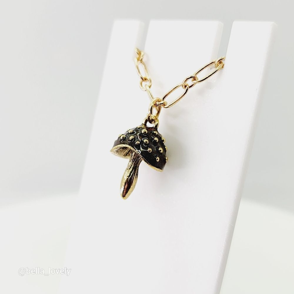 Cottagcore Spotted Mushroom 🍄 Spring Brown Gold Toned Adjustable Necklace